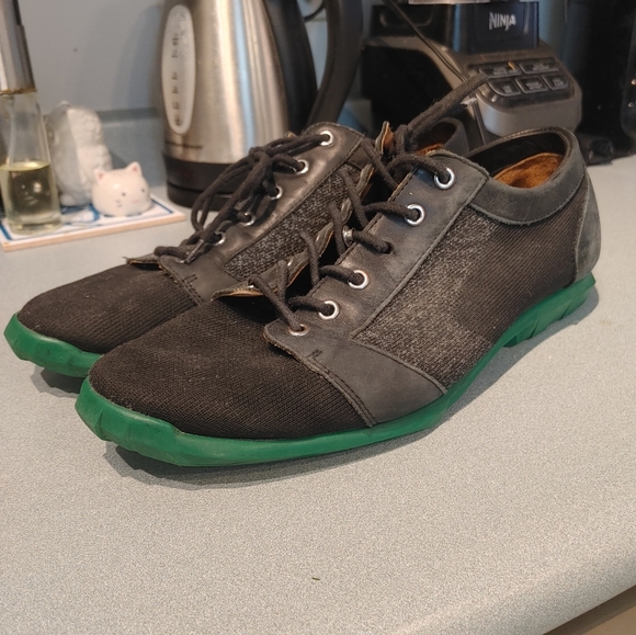 Fluevog Orbits Shoes 10M Black and Green - Picture 1 of 3